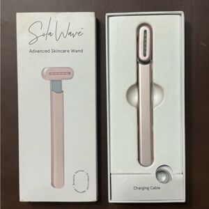 SolaWave Skincare Wand in Pink